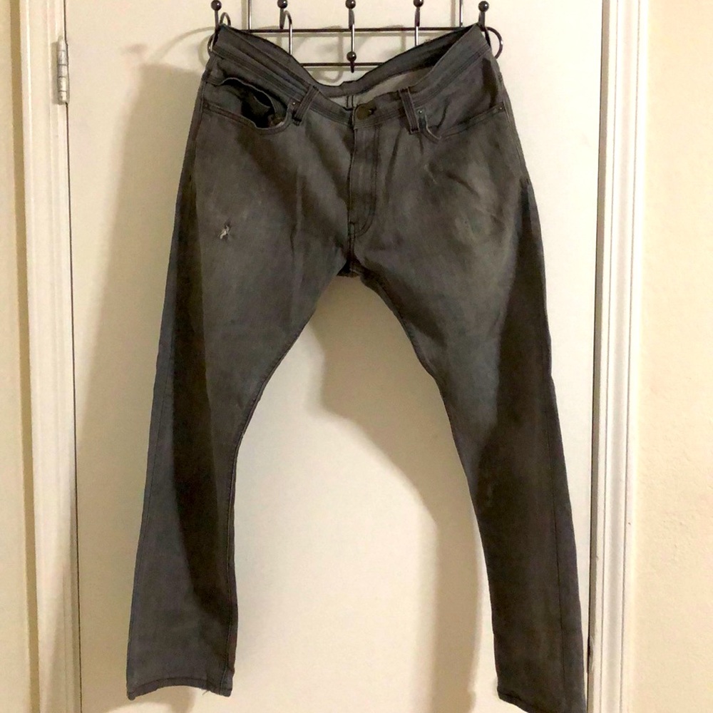 Gray Levi’s 514